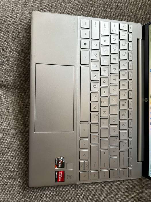 HP PAVILLION AERO 13-Be0xxx Amd Ryzen 7 5800U Radeon Graphics 16gb Ram 512GBSSD