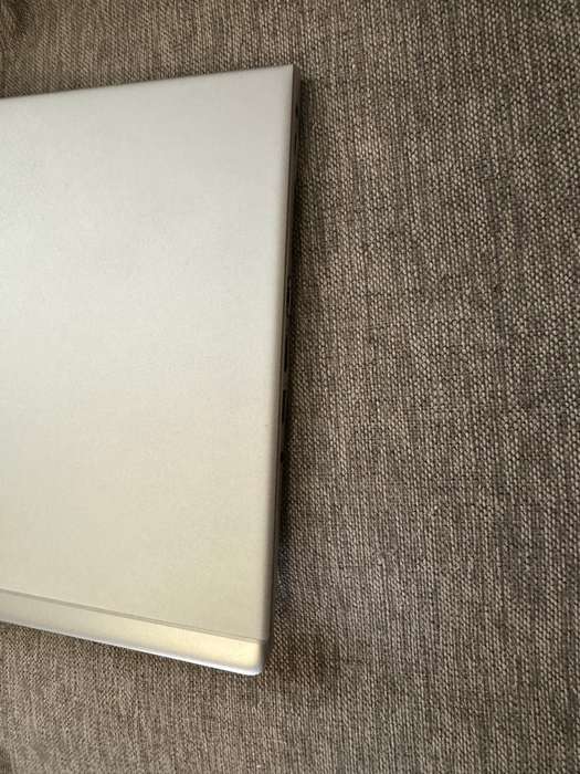 HP EliteBook 840 G5  8th Gen i7-8550U@1.9GHz, 8GB RAM, 256GB SSD,UHD GRAPHICS 620 FHD Display LTE