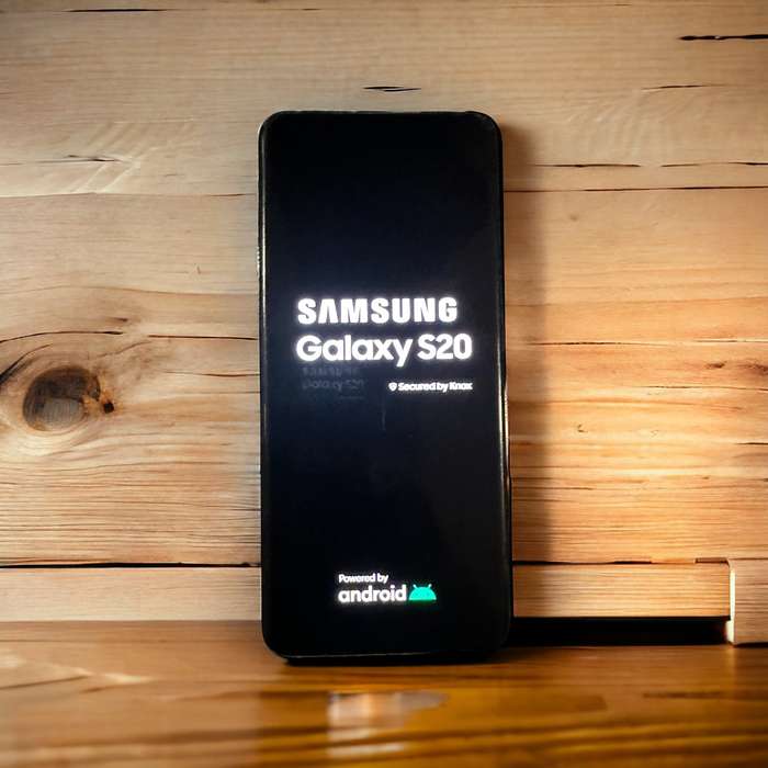 Samsung Galaxy S20 Sm-G980F/Dual Sim 128GB 8gb ram Cloud Blue Mint Condition