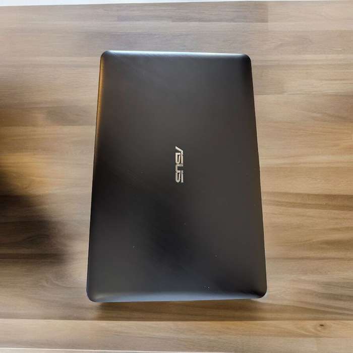 **BARGAIN BUY** MINT ASUS X543M CELERON WITH 4GB RAM, 240GB SSD- WORTH R7k -GRAB IT@ JUST R2999!!!!!
