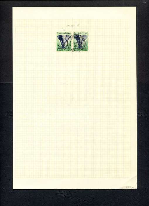 Union of SA - Minor Variety - 2 Stamps Mounted On Old Album Page
