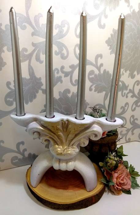 Large Ceramic Heavy 4 Candle Holder In Soft Grey & Rose Gold Almost In Fleur-de-lis Pattern