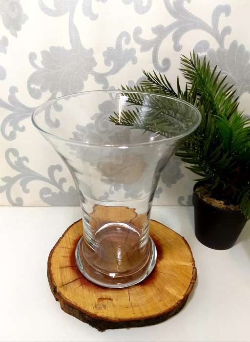 Clear Glass Fluted Flower Vase With Thick Rolled Base