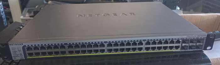 Netgear ProSafe 48 Port Gigabit Stackable Smart Switch with POE and 4 SFP Uplinks GS752TPS - Used