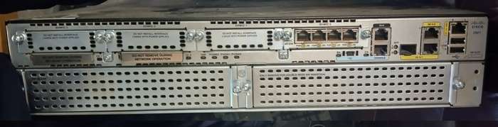 Cisco 2921/K9 Integrated Services Router