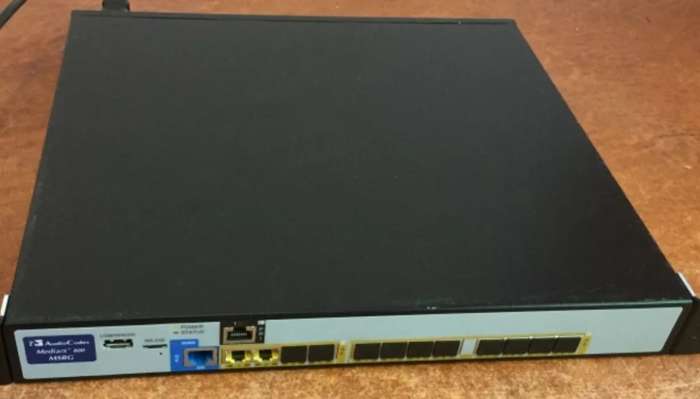 AudioCodes Mediant M800-4B-12L-P Multi-Service Business Gateway Midiant 800