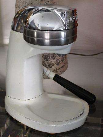 Retro 1950's American Made "Juice King" Orange / Lemon Juicer