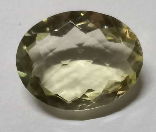 CERTIFIED 2.028 cts - LIGHT YELLOW - CITRINE - OVAL CUT