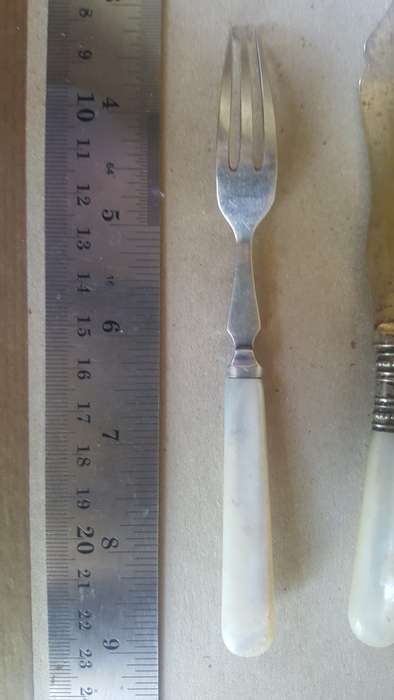 Vintage - Set Of 3 Mixed Pearlescent Handled Cutlery