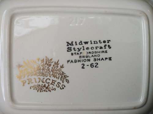 Vintage! - Retro Midwinter Stylecraft `FASHION SHAPE 2-62` - Princess Dish Set