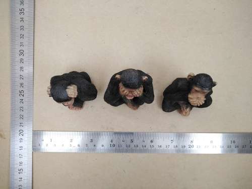 Vintage! Figurine Set Of The Three Wise Monkeys