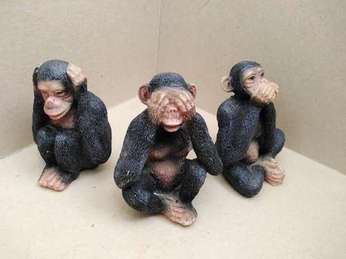 Vintage! Figurine Set Of The Three Wise Monkeys