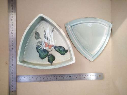 Vintage! EM - Studio Pottery - Hand Painted - Partially Glazed - Triangular Trinket/Jewelry Box