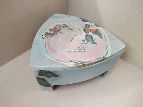 Vintage! EM - Studio Pottery - Hand Painted - Partially Glazed - Triangular Trinket/Jewelry Box