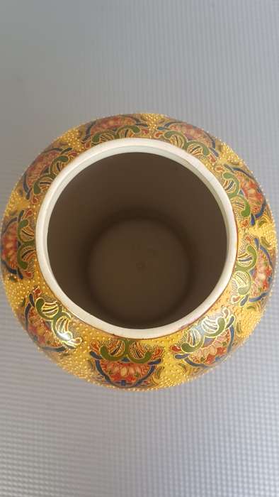 Vintage! Early-Mid Century Chinese Satsuma Style Vase.