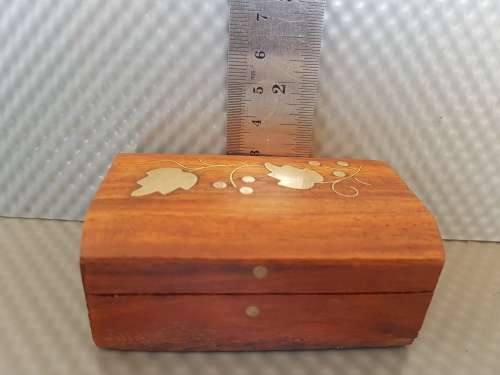 Vintage! Small Rectangular Wooden Trinket Box.