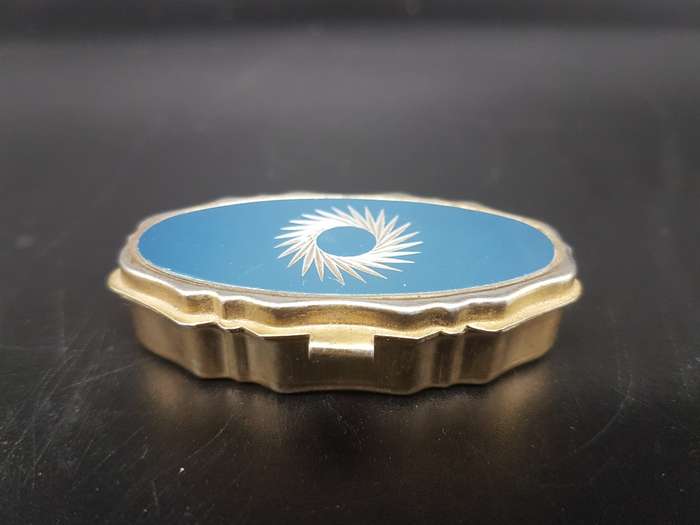 Vintage! Starburst Pill Box Metal Alloy Aqua Blue Turquoise.