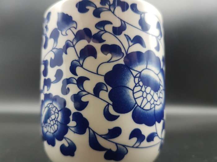 Vintage! Blue And White Retro Ceramic Chinese Tea Cup.