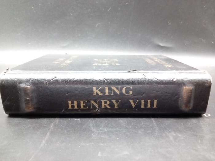 Vintage! Secret Book Hidden Compartment Safe Box William Shakespeare King Henry VIII
