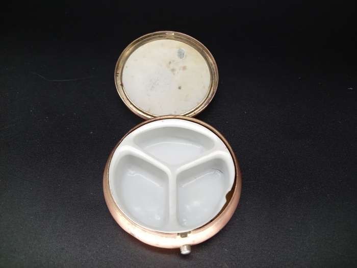 Vintage! Porcelain - Brass - Colonial - Collectable Pill Box