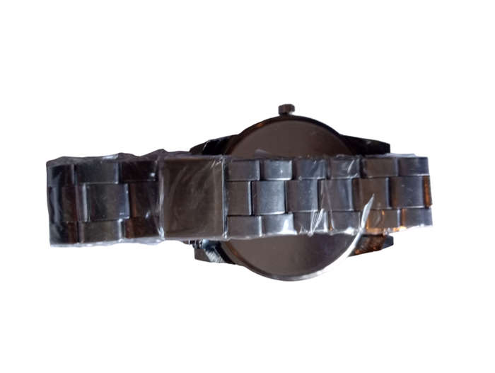 Classic Mens Analogue Watch Stylish Design on Face - 2 Colours to Choose From - Metal Strap Analogue