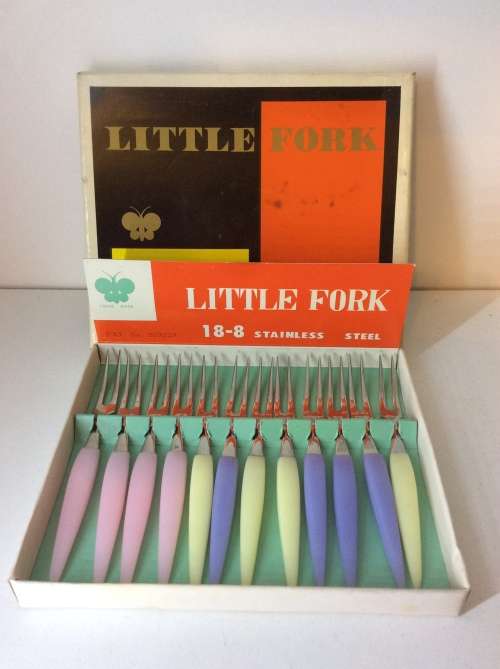 VINTAGE LITTLE FORK SET - GREAT DISPLAY ITEM -