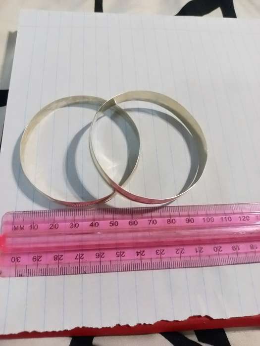 `STUNNING SET `of Genuine  `SOLID STERLING SILVER 925` Bangles.