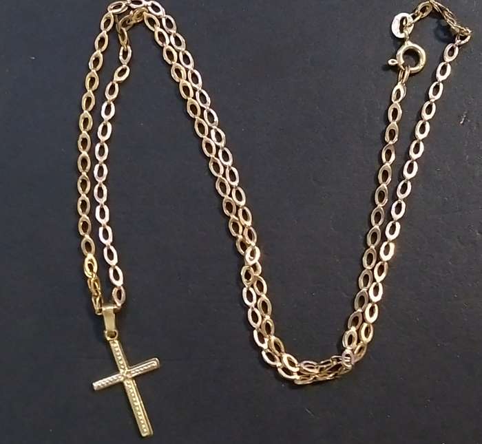 Ladies Cross Necklace and Pendant in 9CT Yellow Gold