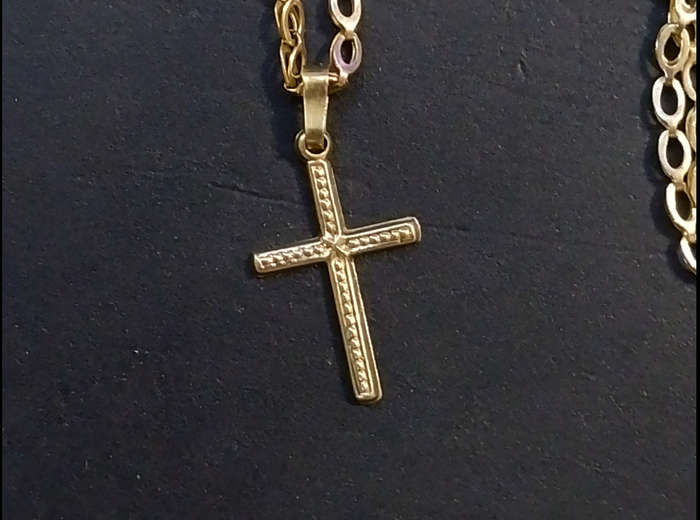Ladies Cross Necklace and Pendant in 9CT Yellow Gold