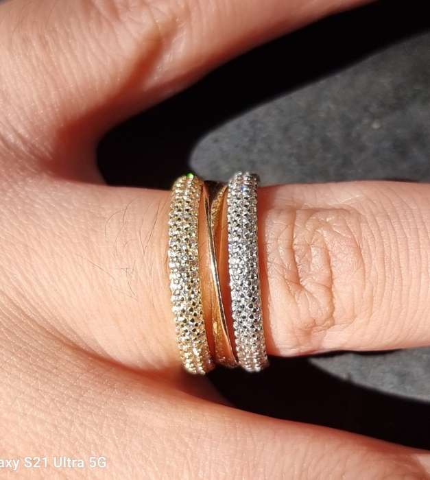 `DESIGNER` CZ / `TRIPPLE TONE` Twist 9CT `YELLOW, ROSE and WHITE` Gold Ring. ( Genuine Gold. )