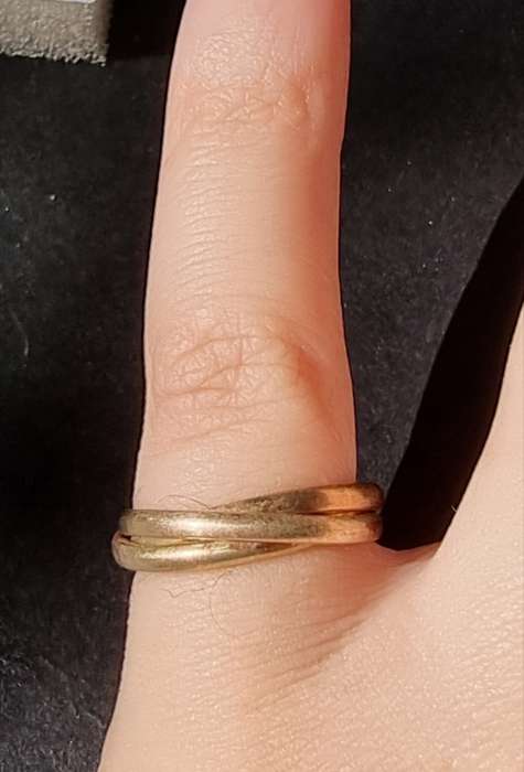 `TRINITY ROLLING` 9CT Yellow Gold `LOVE RING`. ( Genuine Gold. )