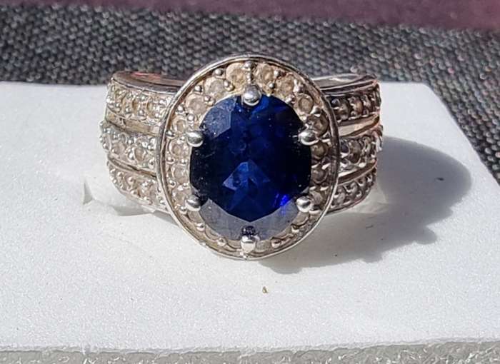 "BLUE SAPPHIRE" Oval CZ 925 Sterling Silver Dress Ring.( Genuine Silver. )