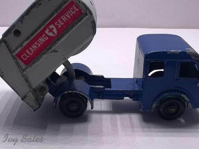Matchbox #15 Refuse Truck