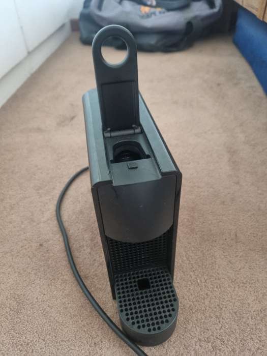 Nespresso Essenza Mini Coffee Machine - With Frother