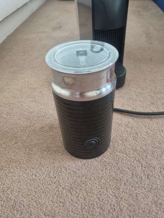 Nespresso Essenza Mini Coffee Machine - With Frother
