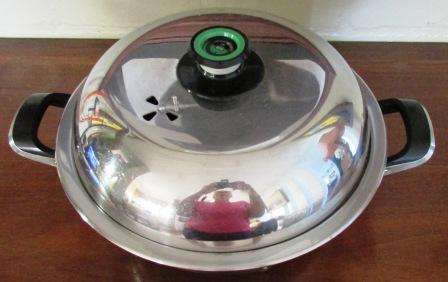 Retro AMC Classic 30 cm Electric Frying Pan. Hardley used and in Good Condition.