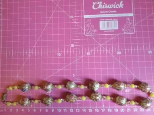 VINTAGE MURANO WEDDING CAKE GLASS NECKLACE. 51cm LONG.