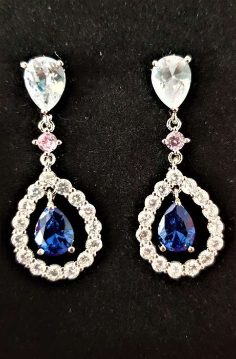 Luxury Blue Crystal Sapphire Women`s Earrings Love Drop Shaped High Quality Earrings