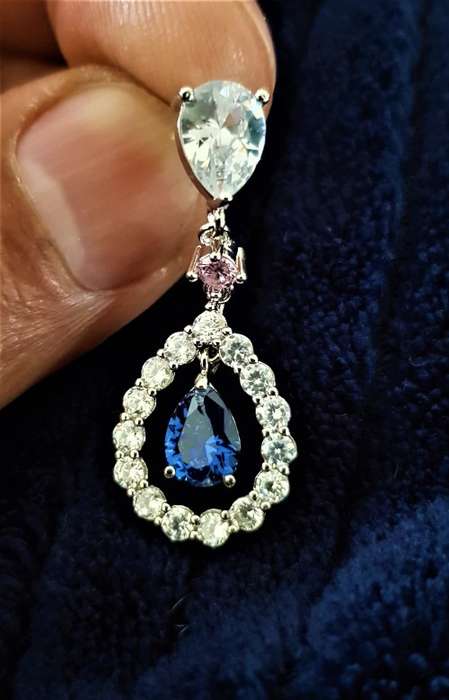 Luxury Blue Crystal Sapphire Women`s Earrings Love Drop Shaped High Quality Earrings