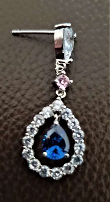 Luxury Blue Crystal Sapphire Women`s Earrings Love Drop Shaped High Quality Earrings