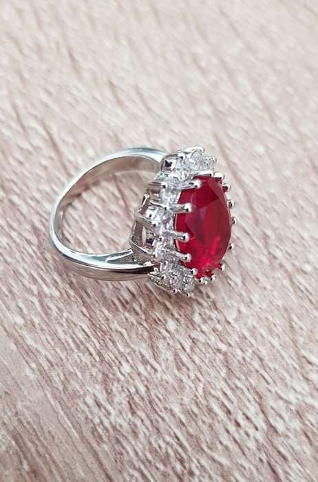 Princess Di Red Crystal Sapphire Gem Ring,Earrings & Pendant Set Gold Plated Wedding Ring