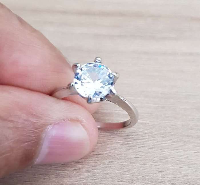 2.00Cts Classic  6 Prong Setting Silver Engagement Ring For Women