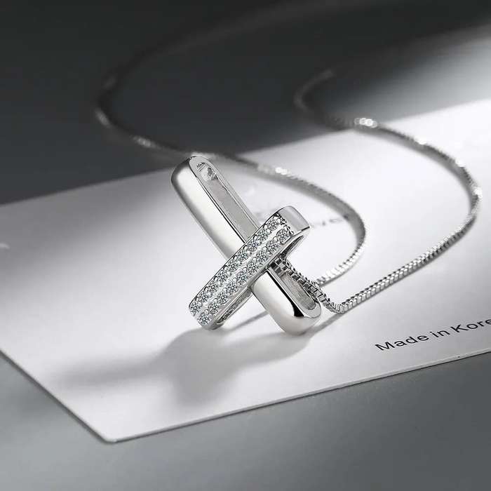 Crossed Zirconia Pendant Necklace Chain in 925 Sterling Silver