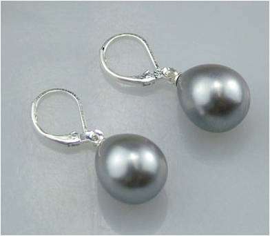 Teardrop shaped seshell pearl earrings