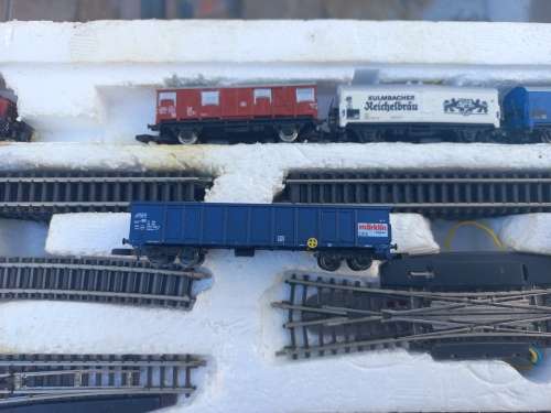 MARKLIN Z MINI CLUB SET AND BUILDINGS