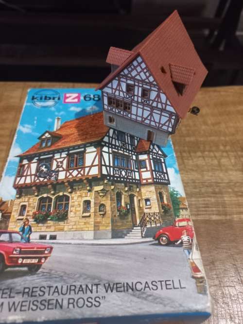 MARKLIN Z MINI CLUB SET AND BUILDINGS