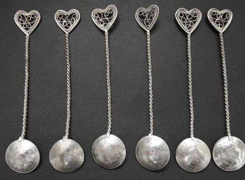 UNION OF SOUTH AFRICA SIX PENCE SILVER COIN SPOONS x 6