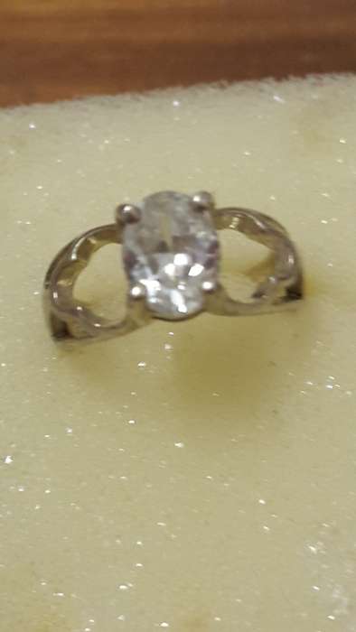 A STUNNING ANTIQUE STERLING SILVER SIGNET RING