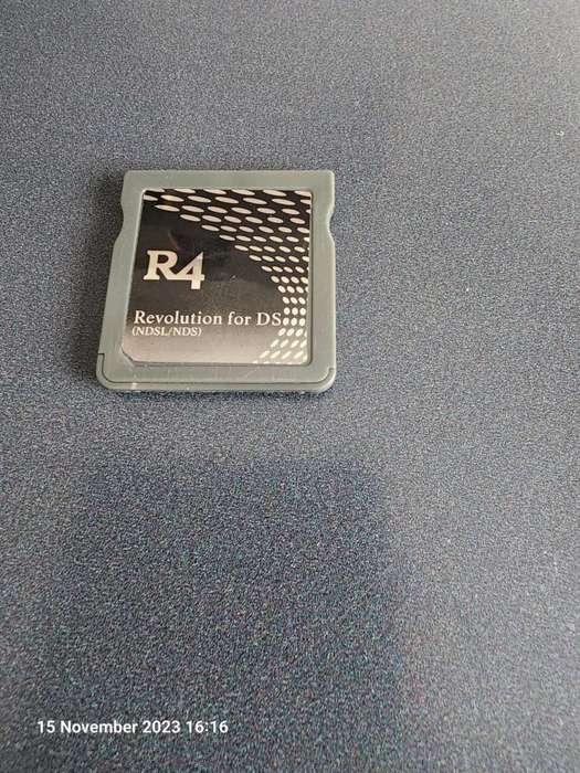 Nintendo R4 Card