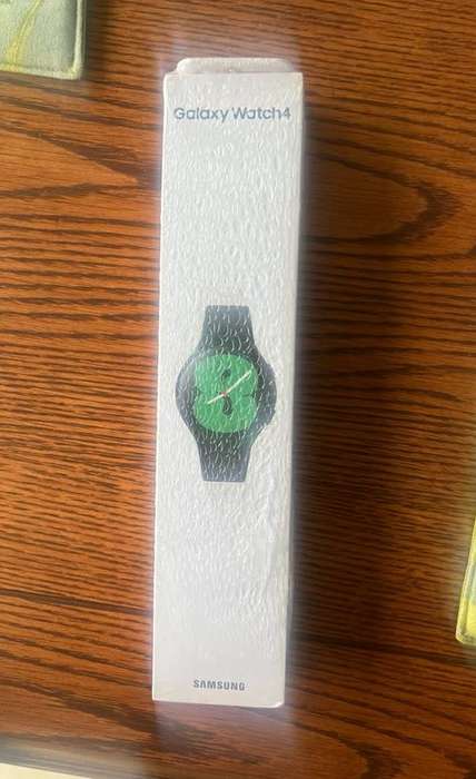 *BRAND NEW* Samsung Galaxy Watch 4 (Black, 40mm)